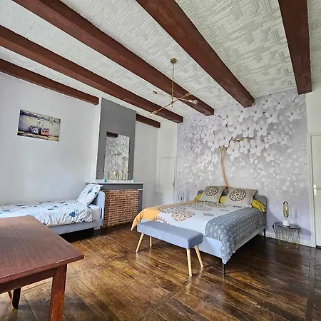 Bastide Du Thore Oda ve Kahvaltı 3*