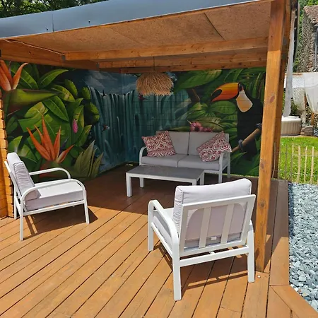 Bastide Du Thore Bed & Breakfast 3*